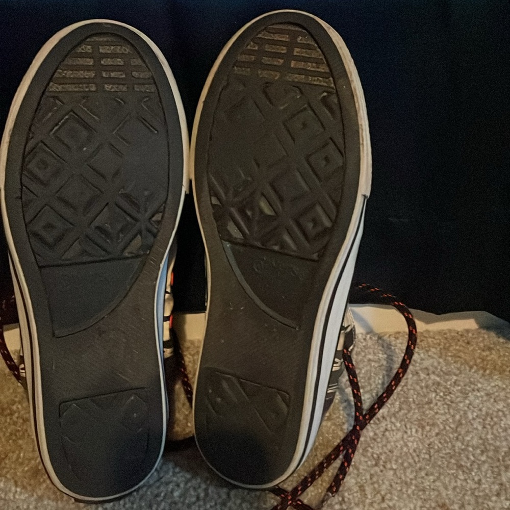Converse - Picture 3 of 3